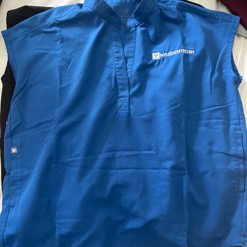 FIGS SCRUB TOP BUNDLE